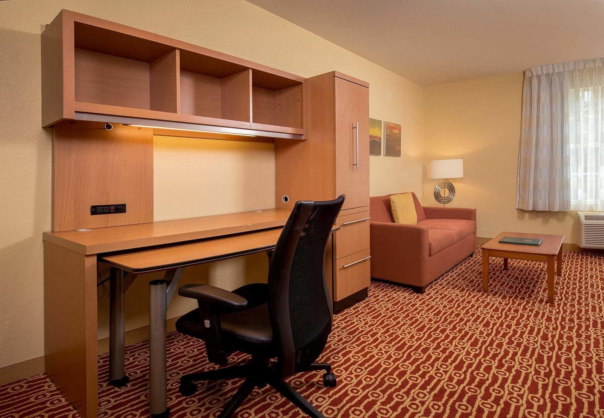 เอ็กซ์เทนเดด สเตย์ อเมริกา - นิวพอร์ต นิวส์ - ยอร์กทาวน์ Hotel นิวพอร์ตนิวส์ ภายนอก รูปภาพ